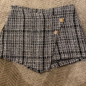 Black and White Skort